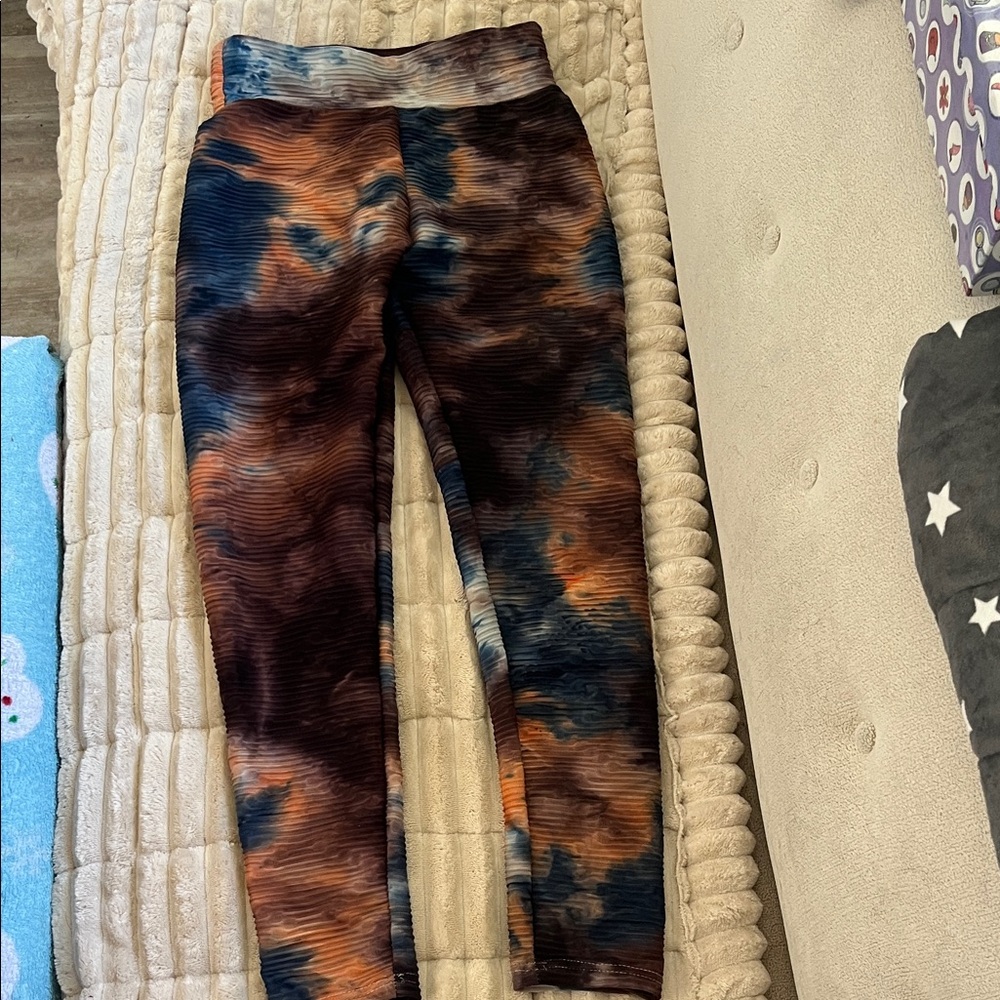 Tie-Dye Ribbed Leggings in Brown & Blue